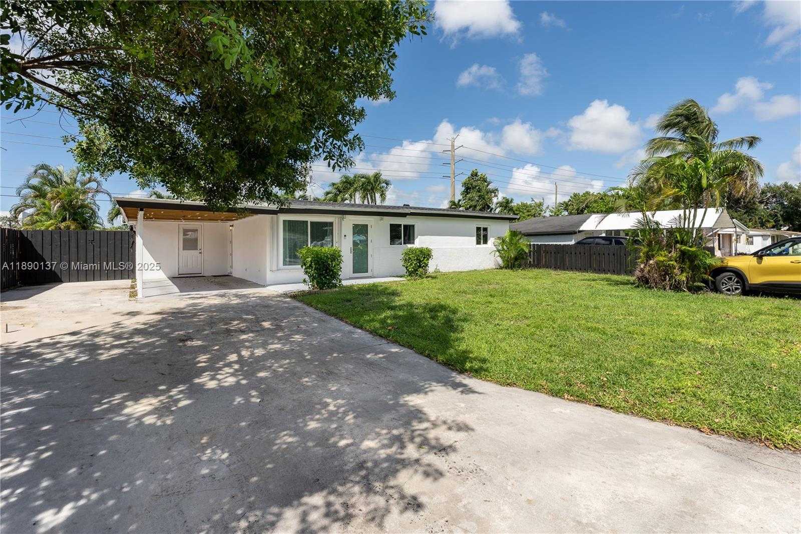 Small Image of 3036 NORTH 58TH AVE, Hollywood Number 3