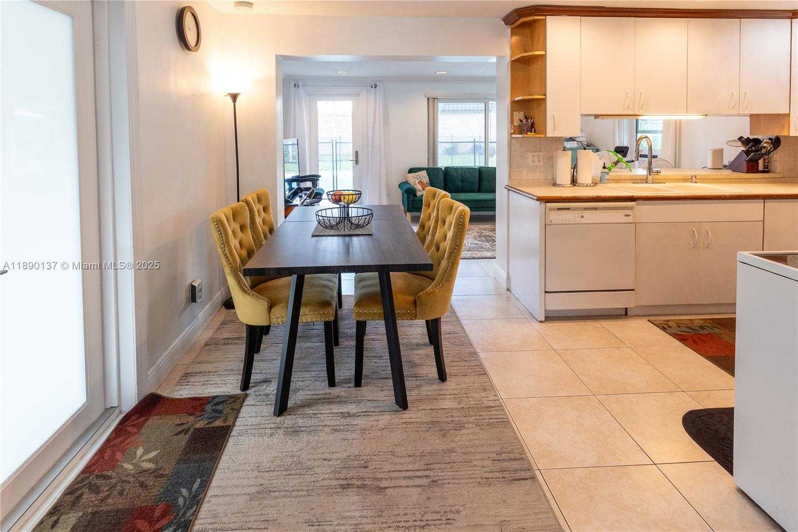 Small Image of 3036 NORTH 58TH AVE, Hollywood Number 7