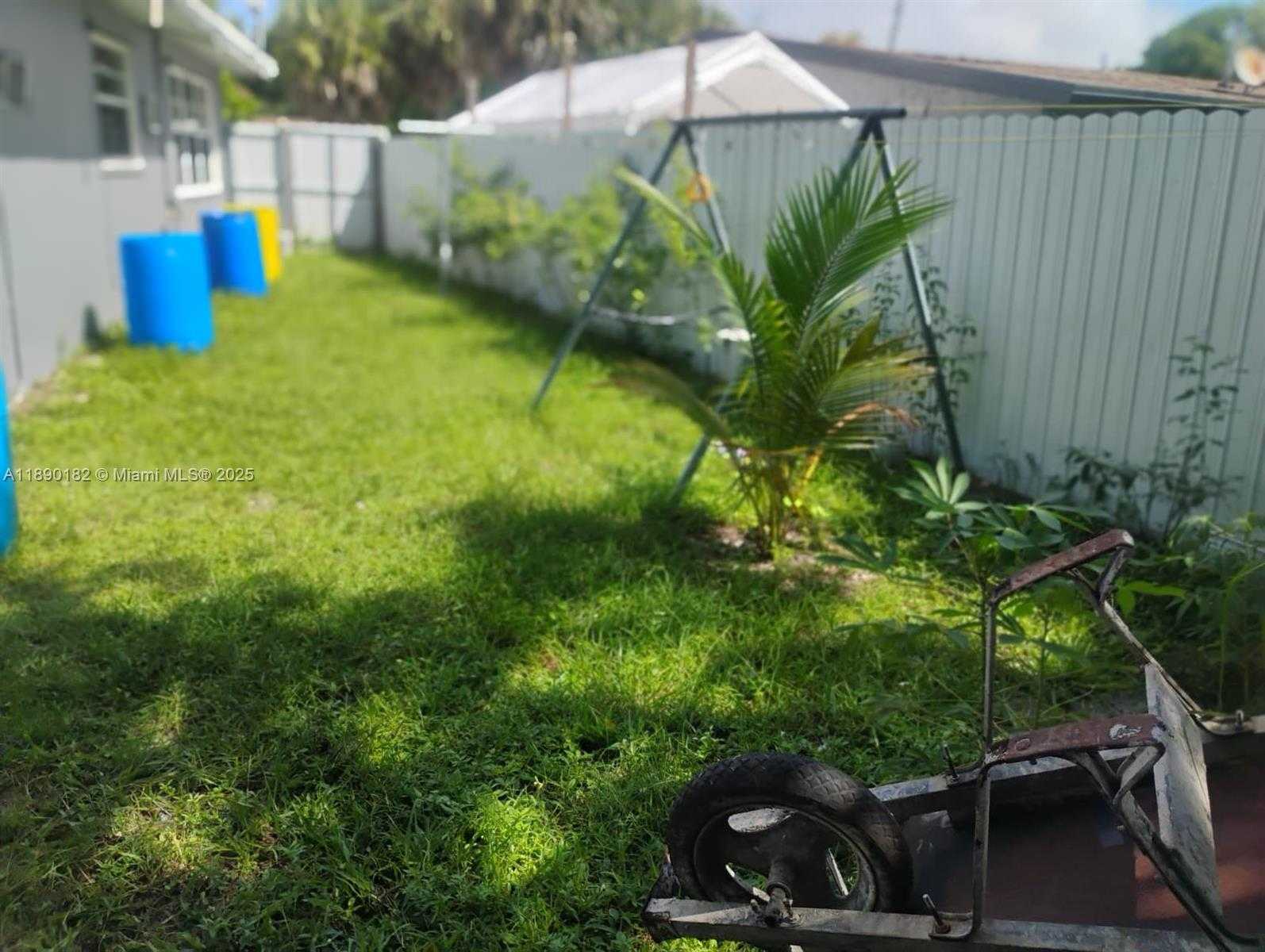 Small Image of 1712 NORTH WEST 15TH TER, Fort Lauderdale Number 4