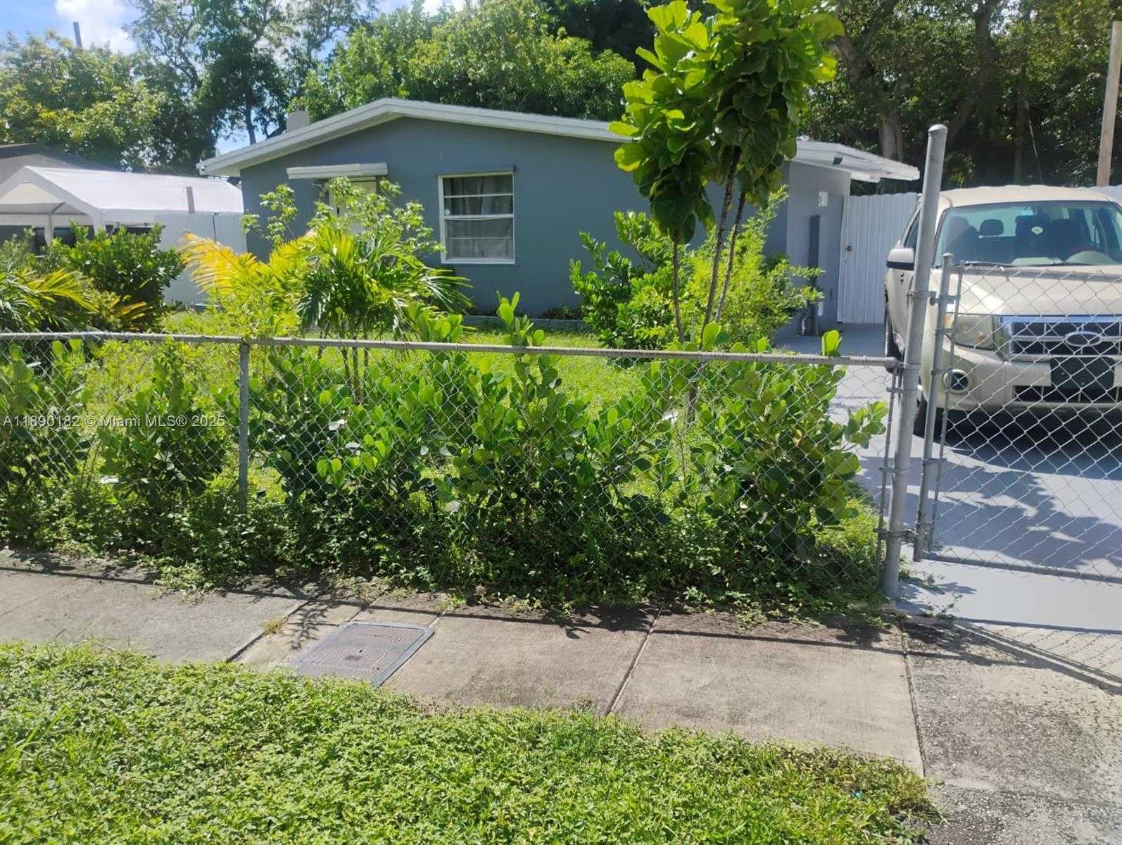 Small Image of 1712 NORTH WEST 15TH TER, Fort Lauderdale Number 7