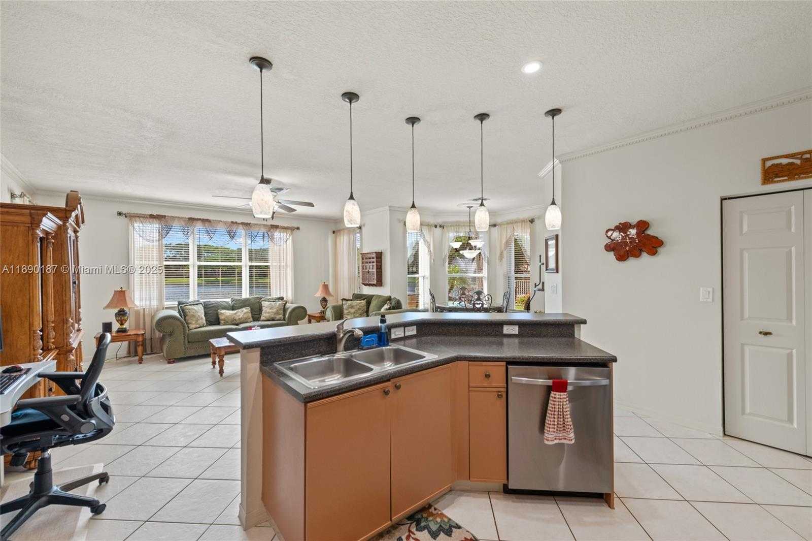 Small Image of 16230 SOUTH WEST 21ST ST, Miramar Number 19