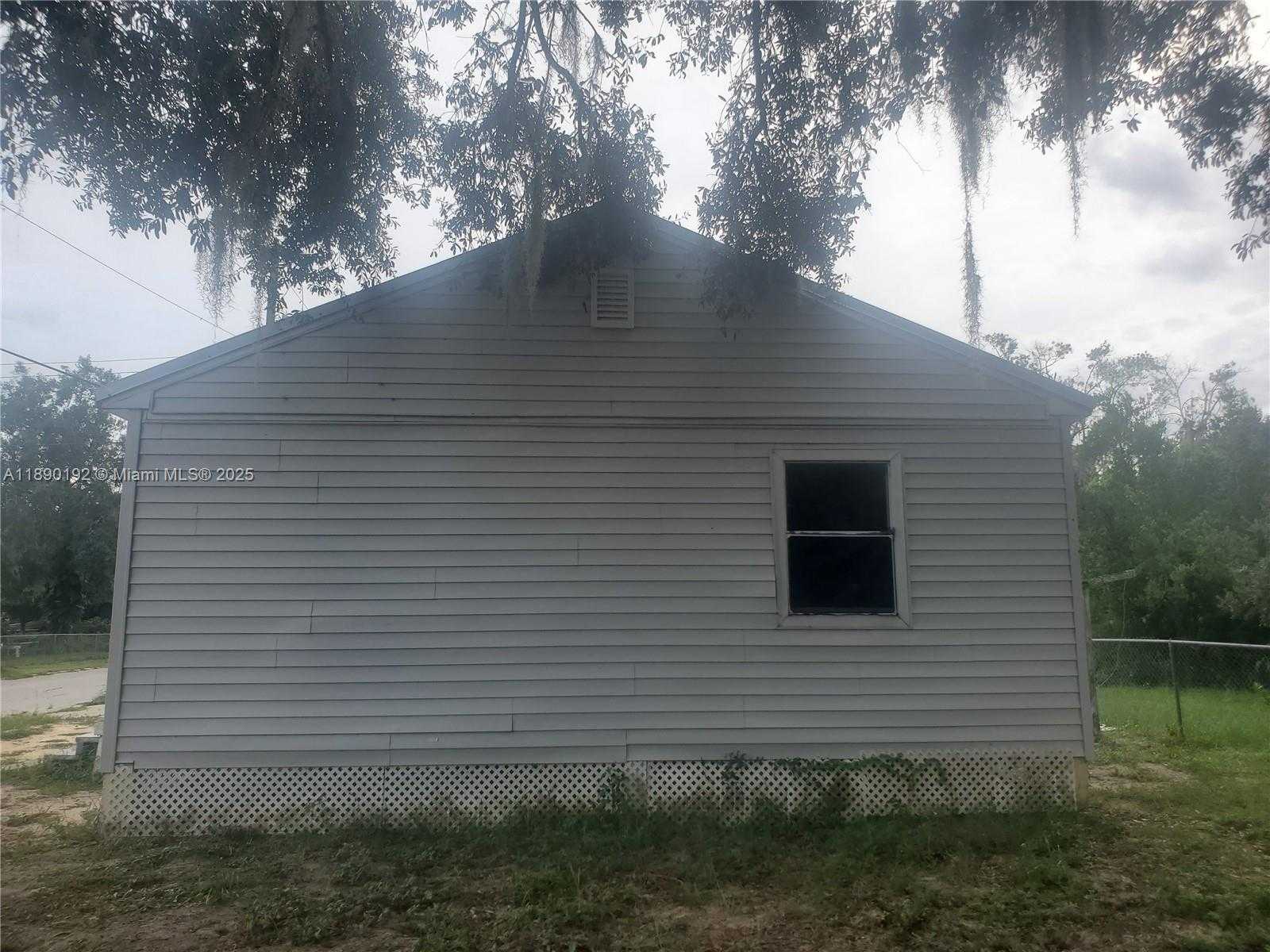 Small Image of 1603 ROSELAND, Sebring Number 16