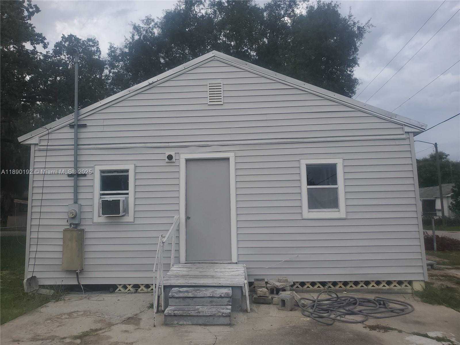 Small Image of 1603 ROSELAND, Sebring Number 5