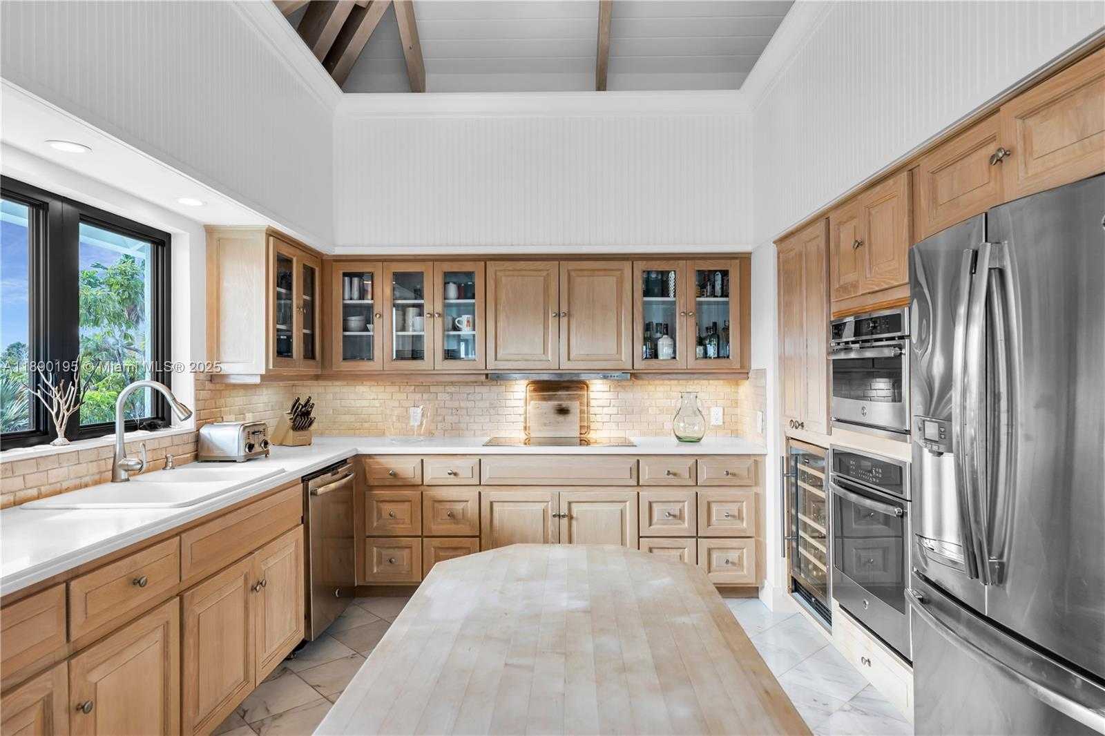 Small Image of 91 IROQUOIS DR, Islamorada Number 10