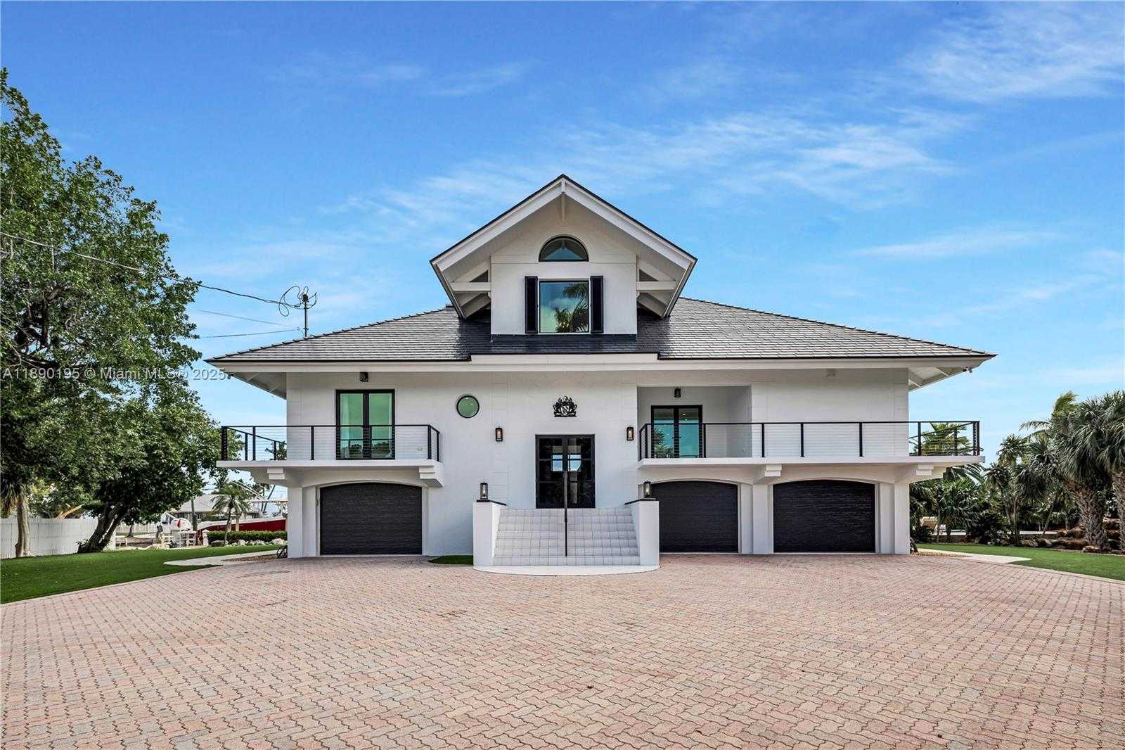 Small Image of 91 IROQUOIS DR, Islamorada Number 5