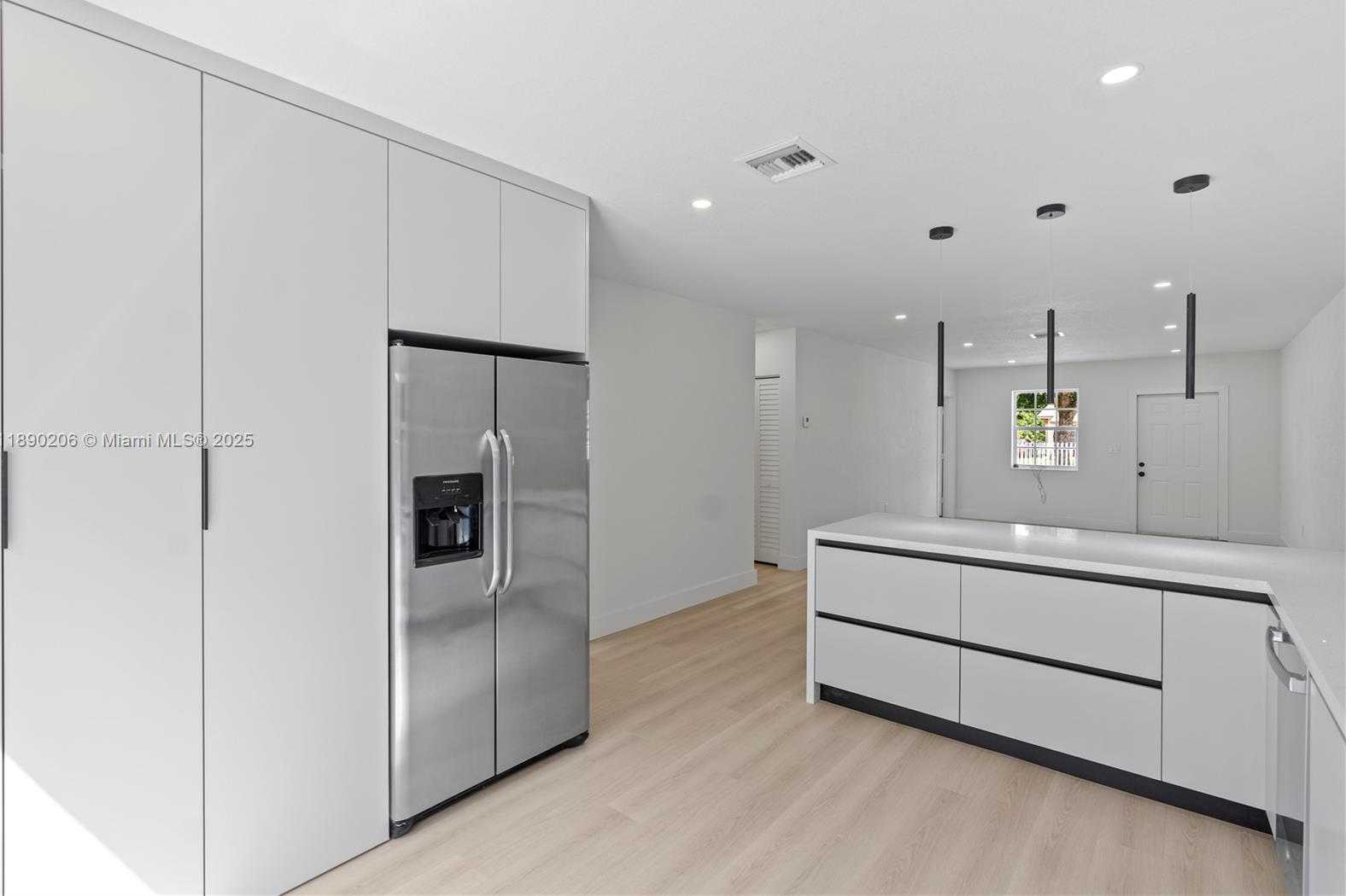 Small Image of 200 EAST 60TH ST, Hialeah Number 14