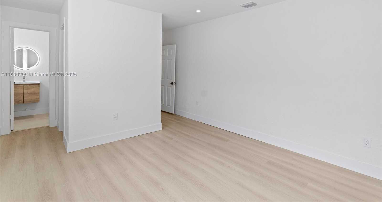 Small Image of 200 EAST 60TH ST, Hialeah Number 18