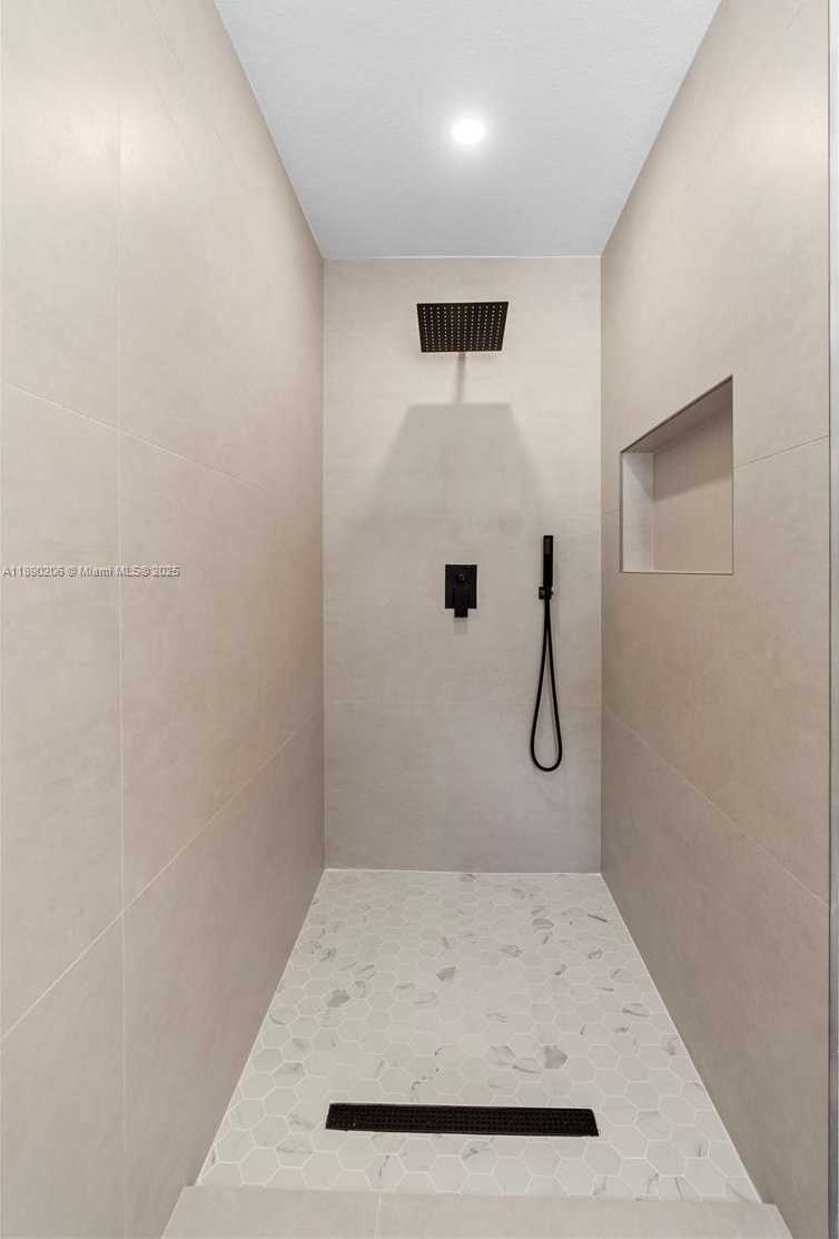 Small Image of 200 EAST 60TH ST, Hialeah Number 25