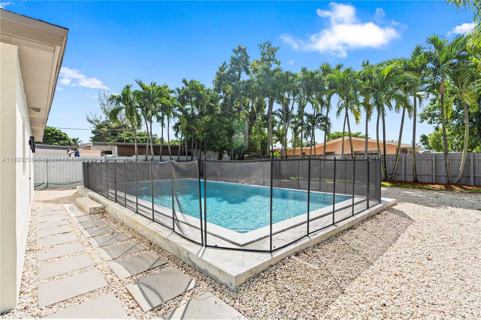 Small Image of 200 EAST 60TH ST, Hialeah Number 31