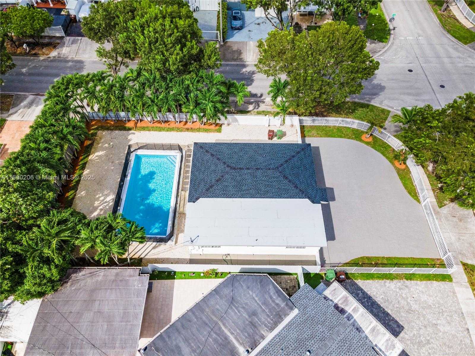 Small Image of 200 EAST 60TH ST, Hialeah Number 5