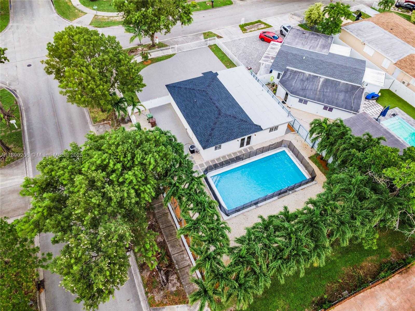 Small Image of 200 EAST 60TH ST, Hialeah Number 6