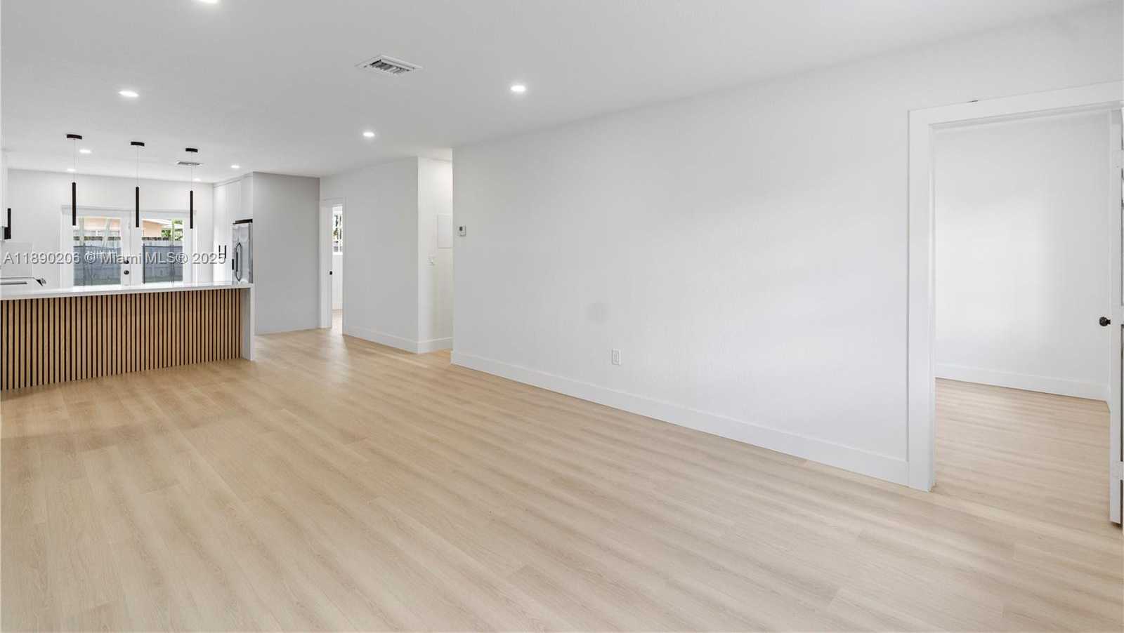 Small Image of 200 EAST 60TH ST, Hialeah Number 8