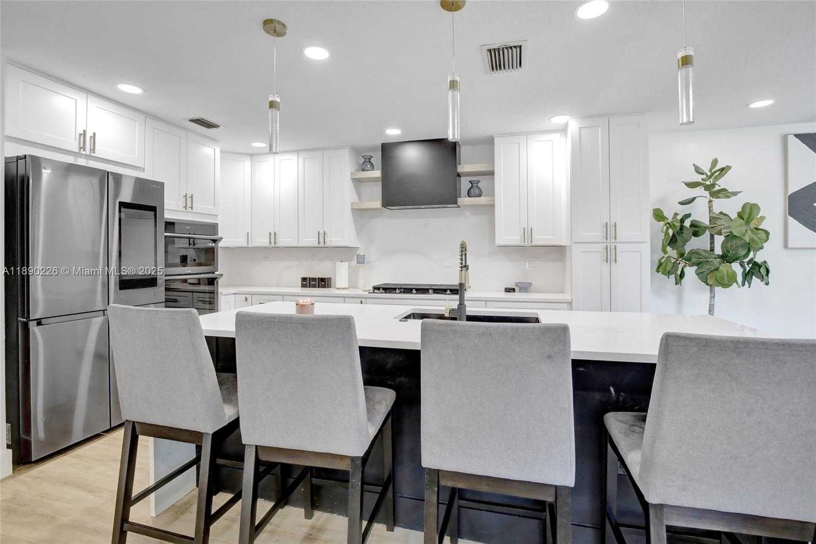 Small Image of 573 NORTH WEST 135TH TER, Plantation Number 12