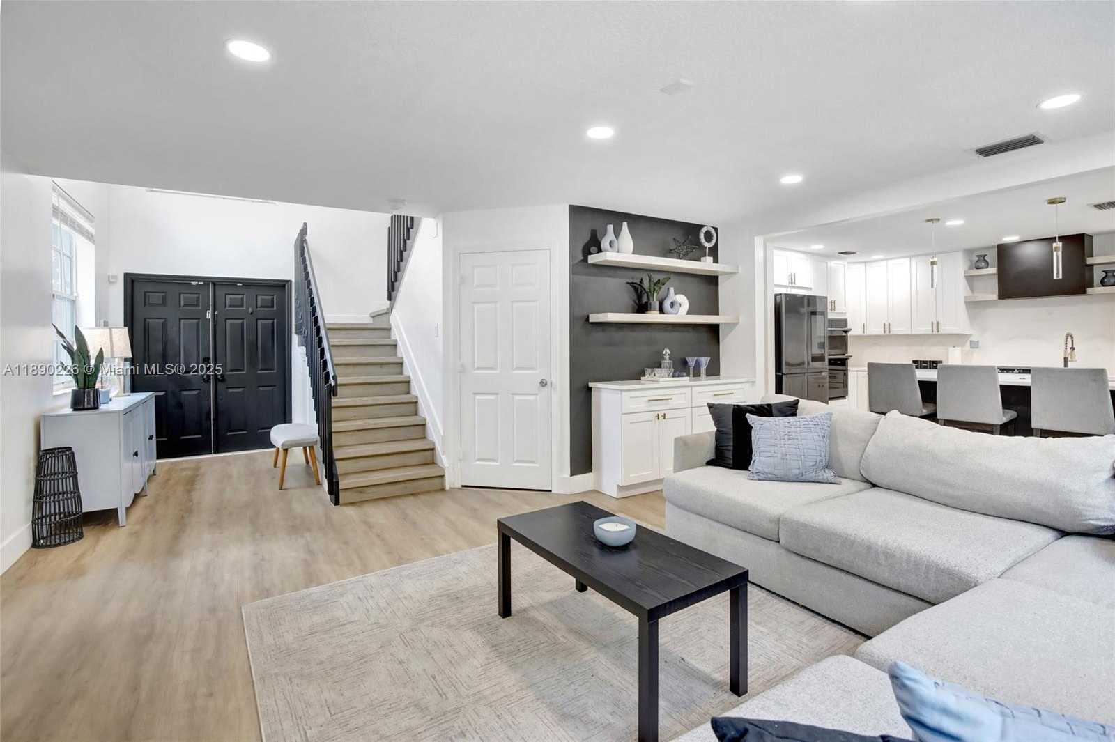 Small Image of 573 NORTH WEST 135TH TER, Plantation Number 17