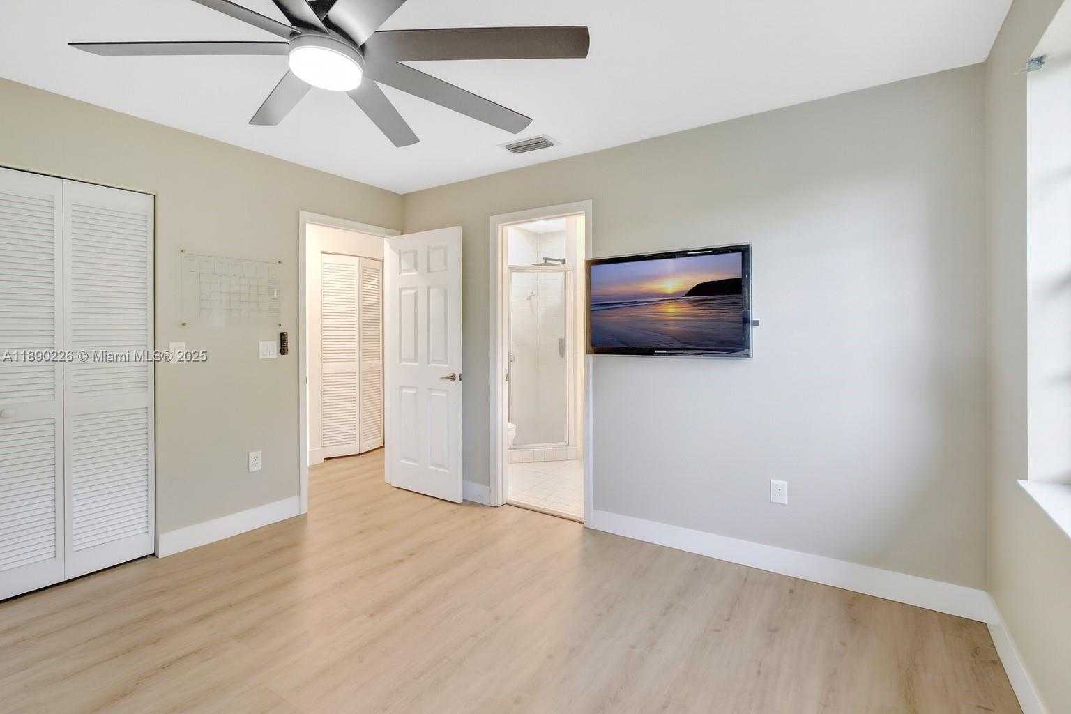 Small Image of 573 NORTH WEST 135TH TER, Plantation Number 21