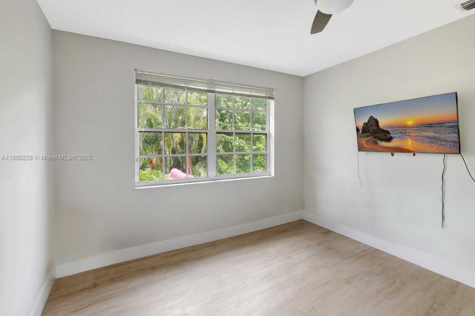 Small Image of 573 NORTH WEST 135TH TER, Plantation Number 32
