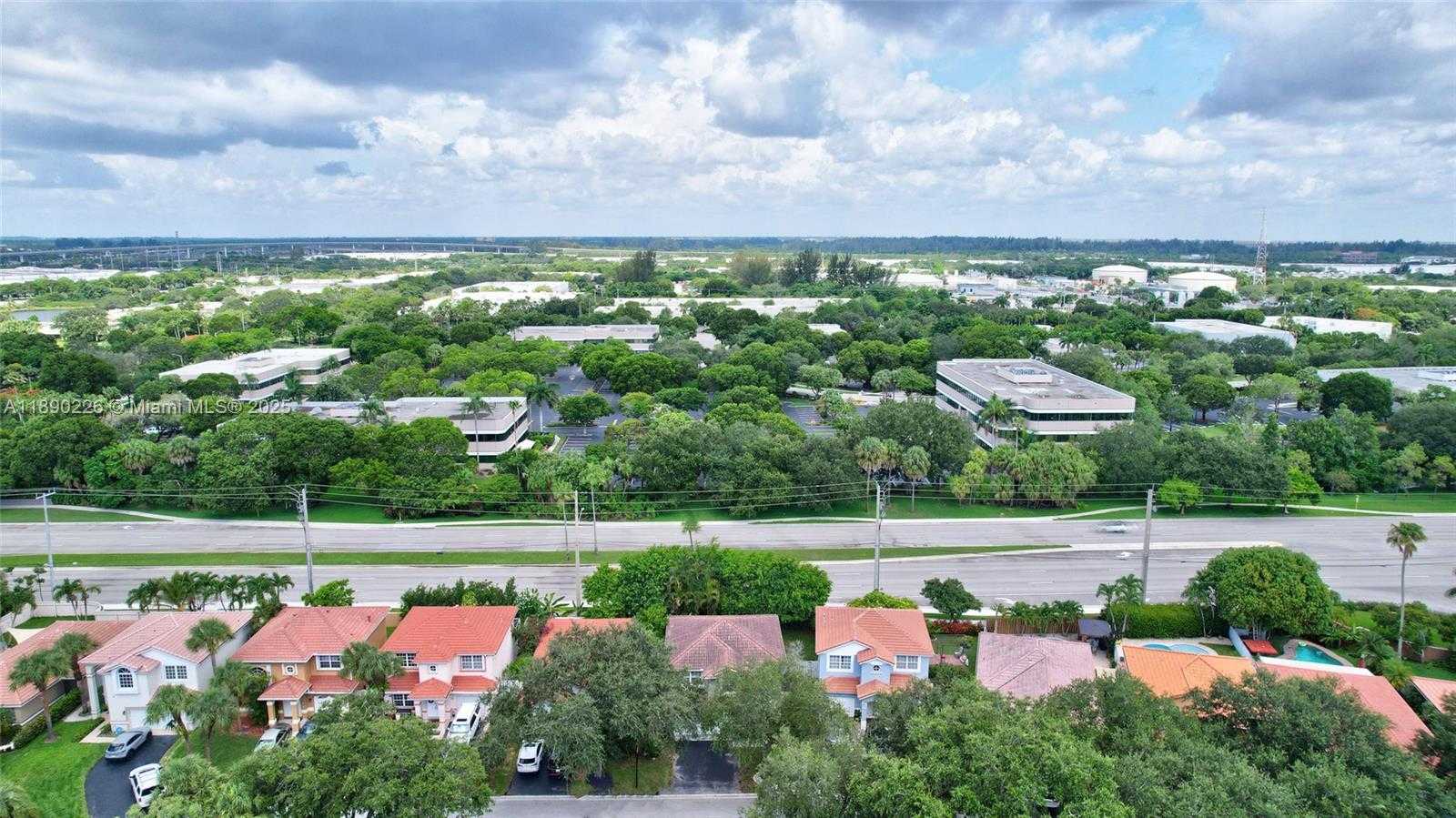 Small Image of 573 NORTH WEST 135TH TER, Plantation Number 41