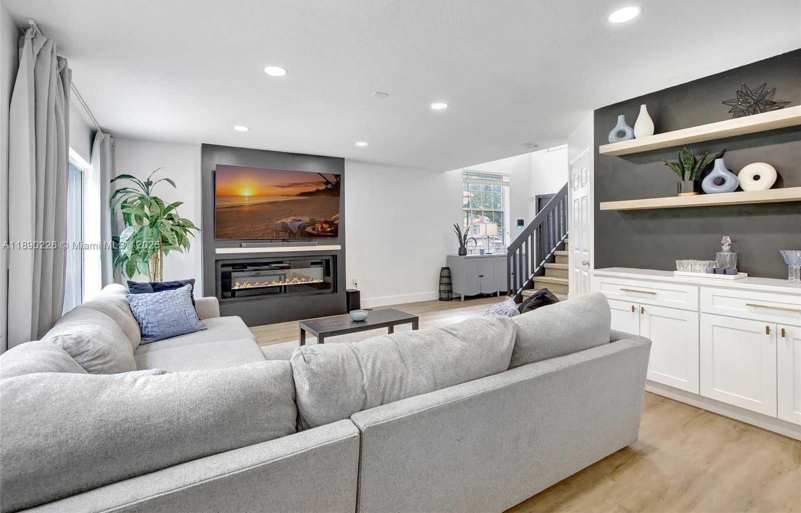 Small Image of 573 NORTH WEST 135TH TER, Plantation Number 5