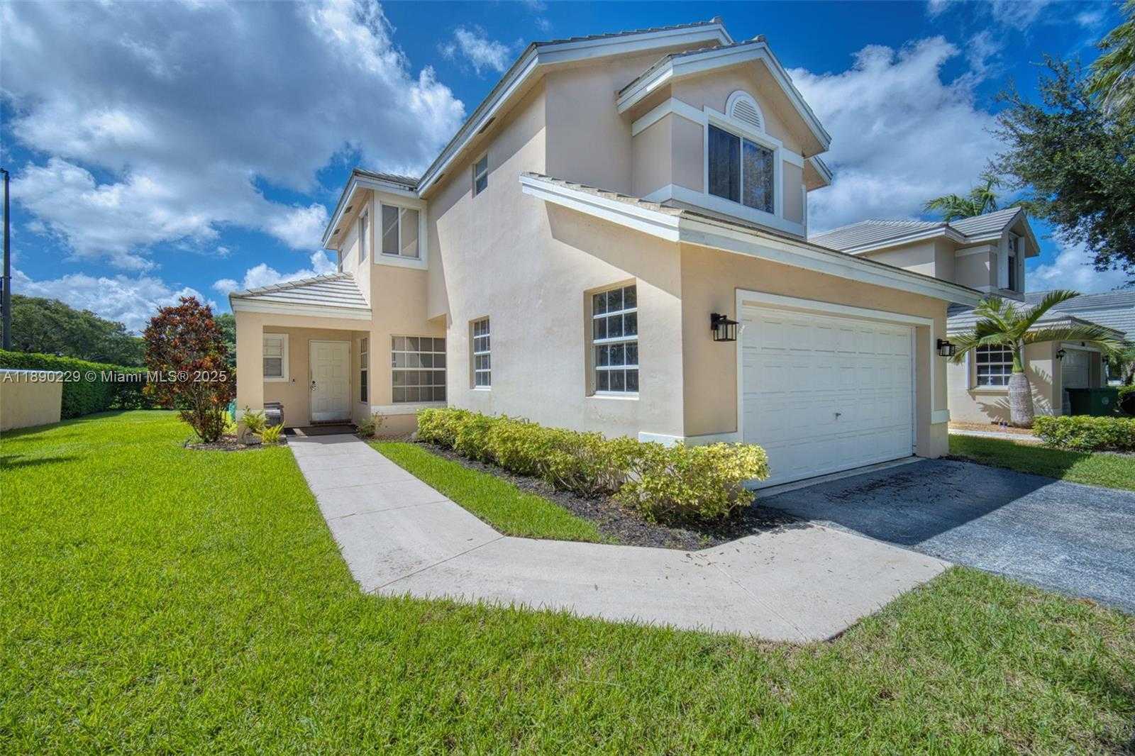 Small Image of 2913 MYRTLE OAK CIR, Davie Number 7