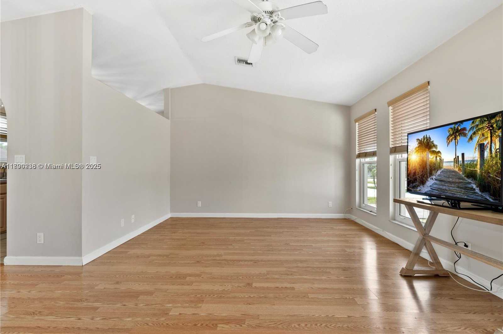 Small Image of 13752 SOUTH WEST 285TH ST, Homestead Number 16