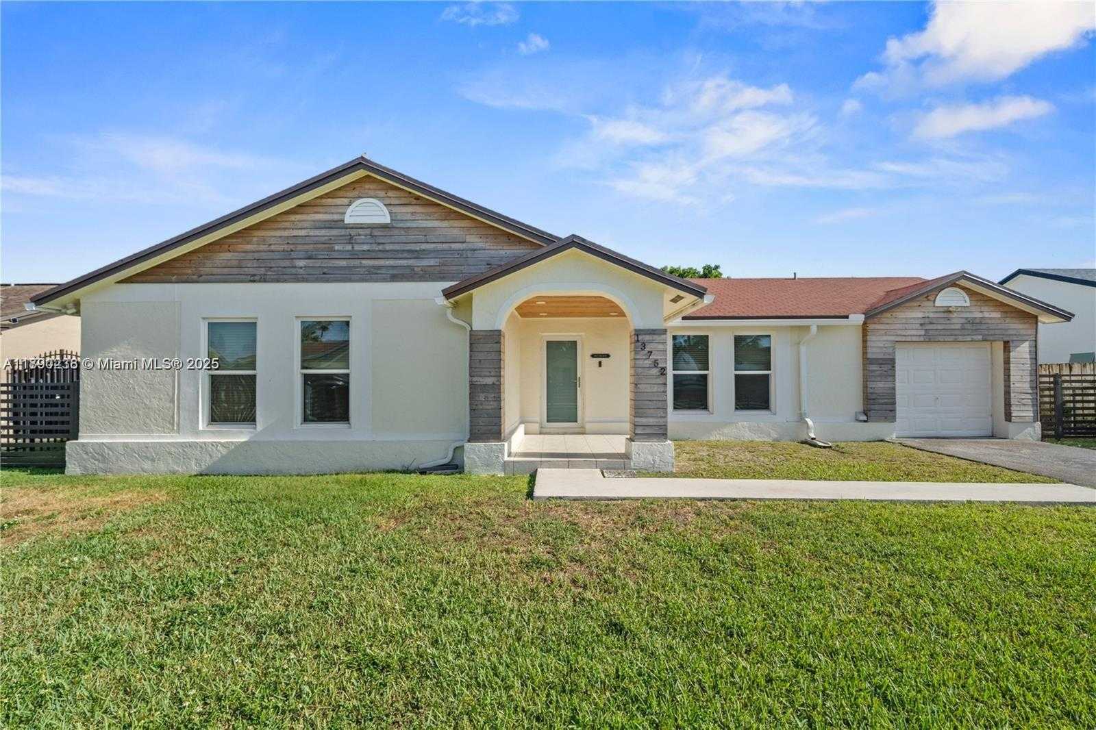 Small Image of 13752 SOUTH WEST 285TH ST, Homestead Number 25