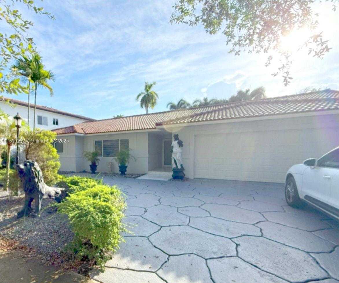 Small Image of 16841 NORTH WEST 80TH CT, Miami Lakes Number 2