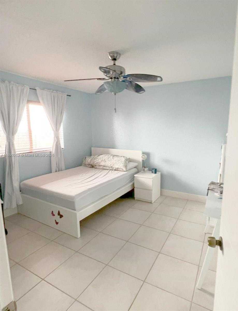 Small Image of 16841 NORTH WEST 80TH CT, Miami Lakes Number 23