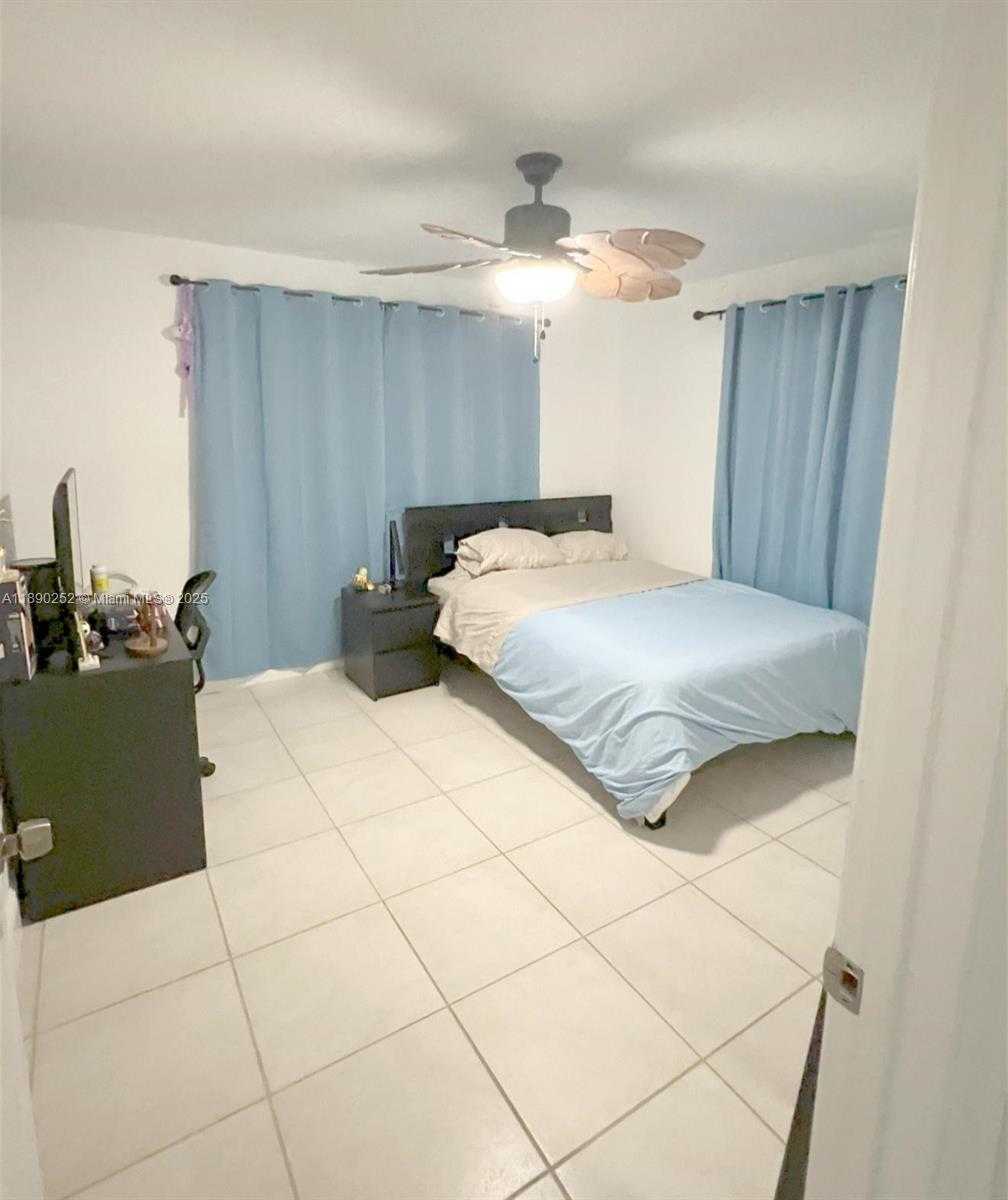 Small Image of 16841 NORTH WEST 80TH CT, Miami Lakes Number 24