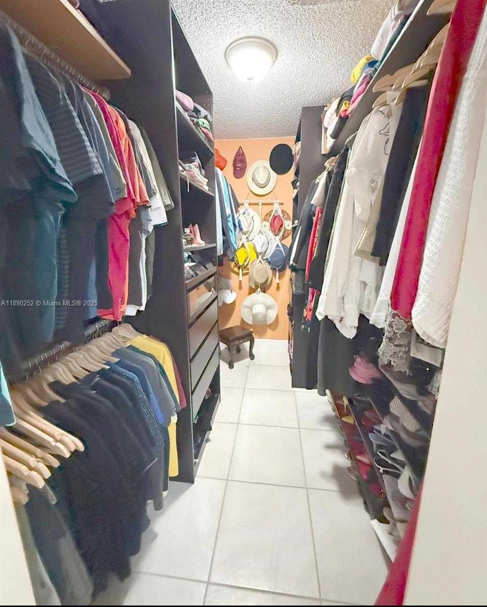 Small Image of 16841 NORTH WEST 80TH CT, Miami Lakes Number 29