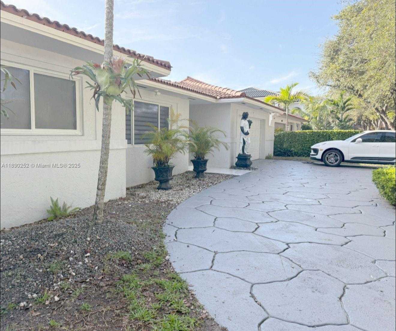 Small Image of 16841 NORTH WEST 80TH CT, Miami Lakes Number 3