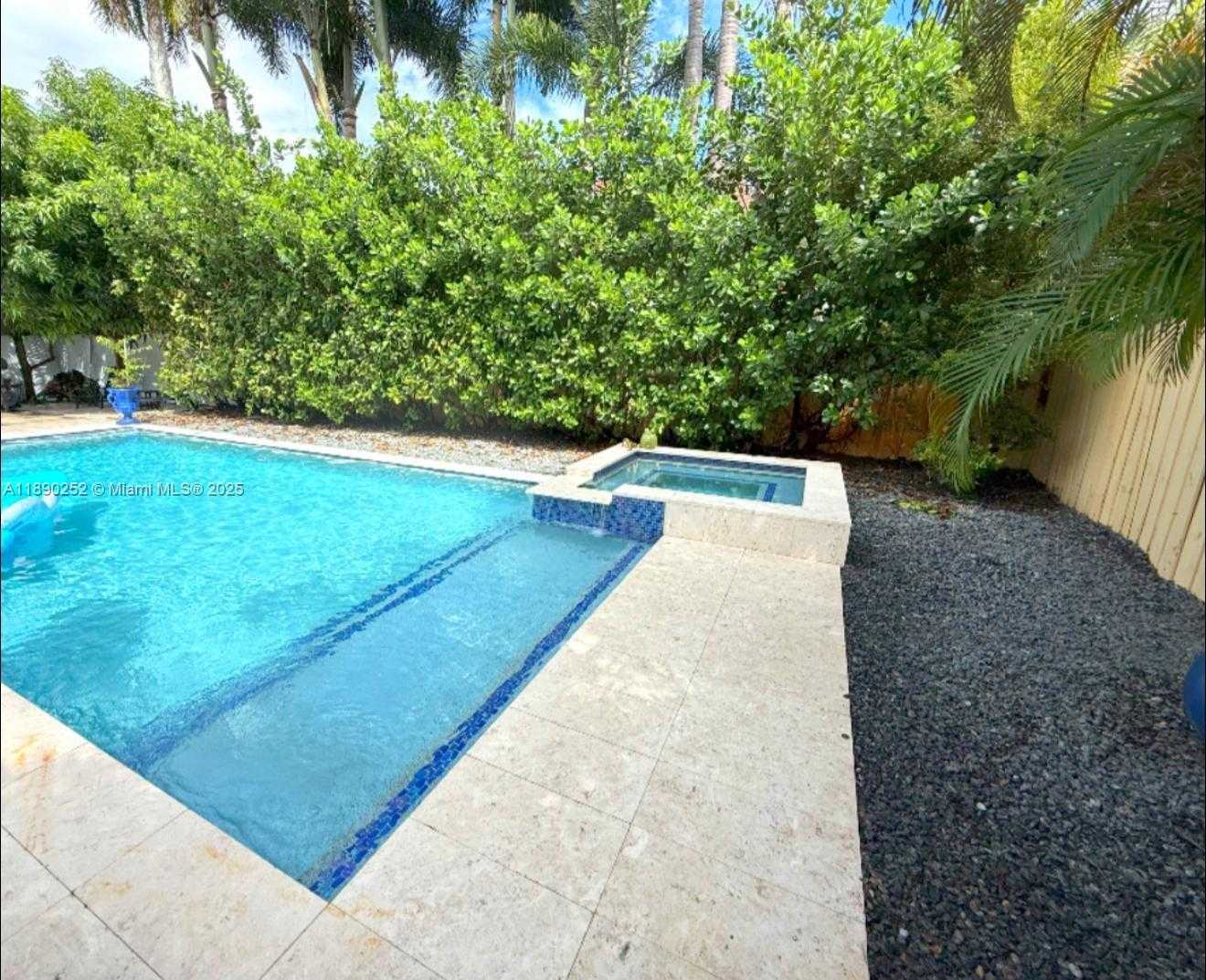 Small Image of 16841 NORTH WEST 80TH CT, Miami Lakes Number 8
