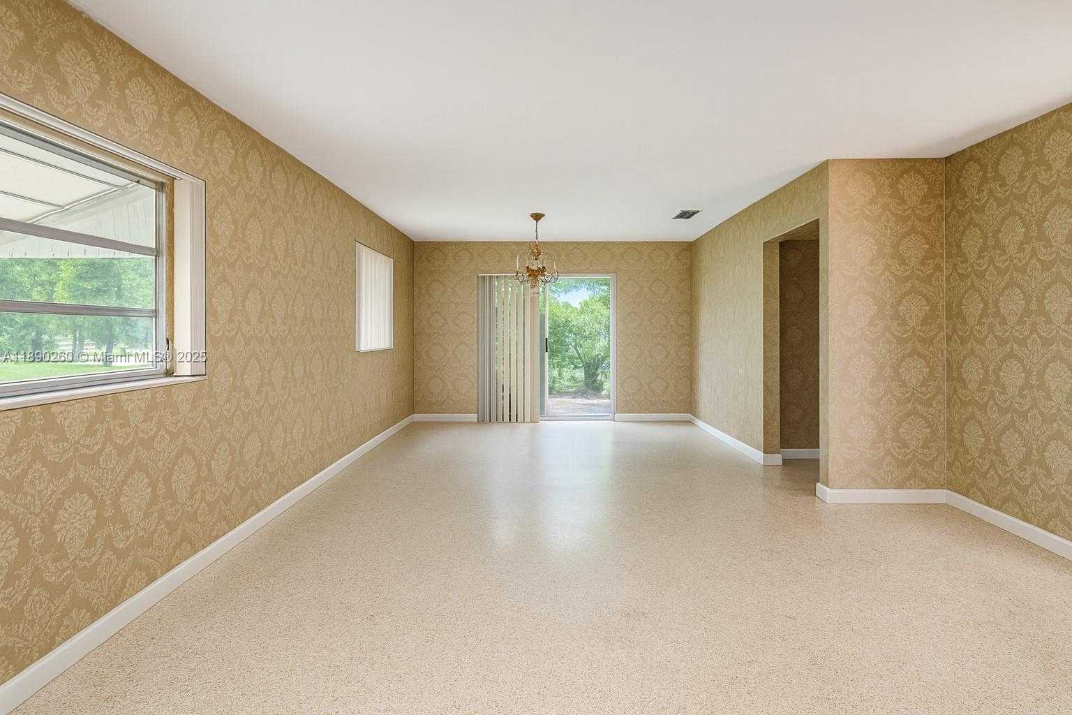 Small Image of 1265 NORTH WEST 187TH ST, Miami Gardens Number 12