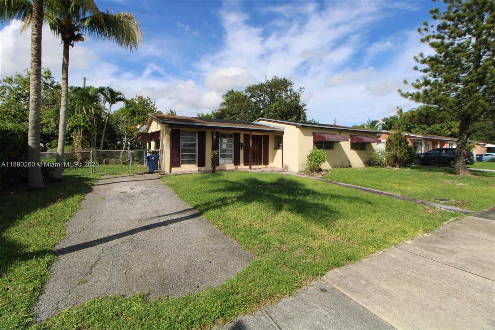 Small Image of 1265 NORTH WEST 187TH ST, Miami Gardens Number 5
