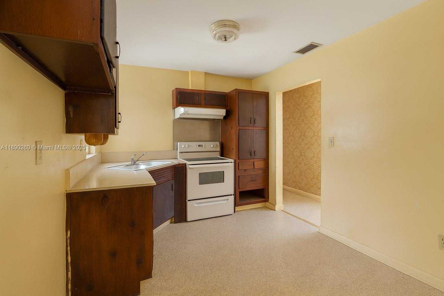 Small Image of 1265 NORTH WEST 187TH ST, Miami Gardens Number 8
