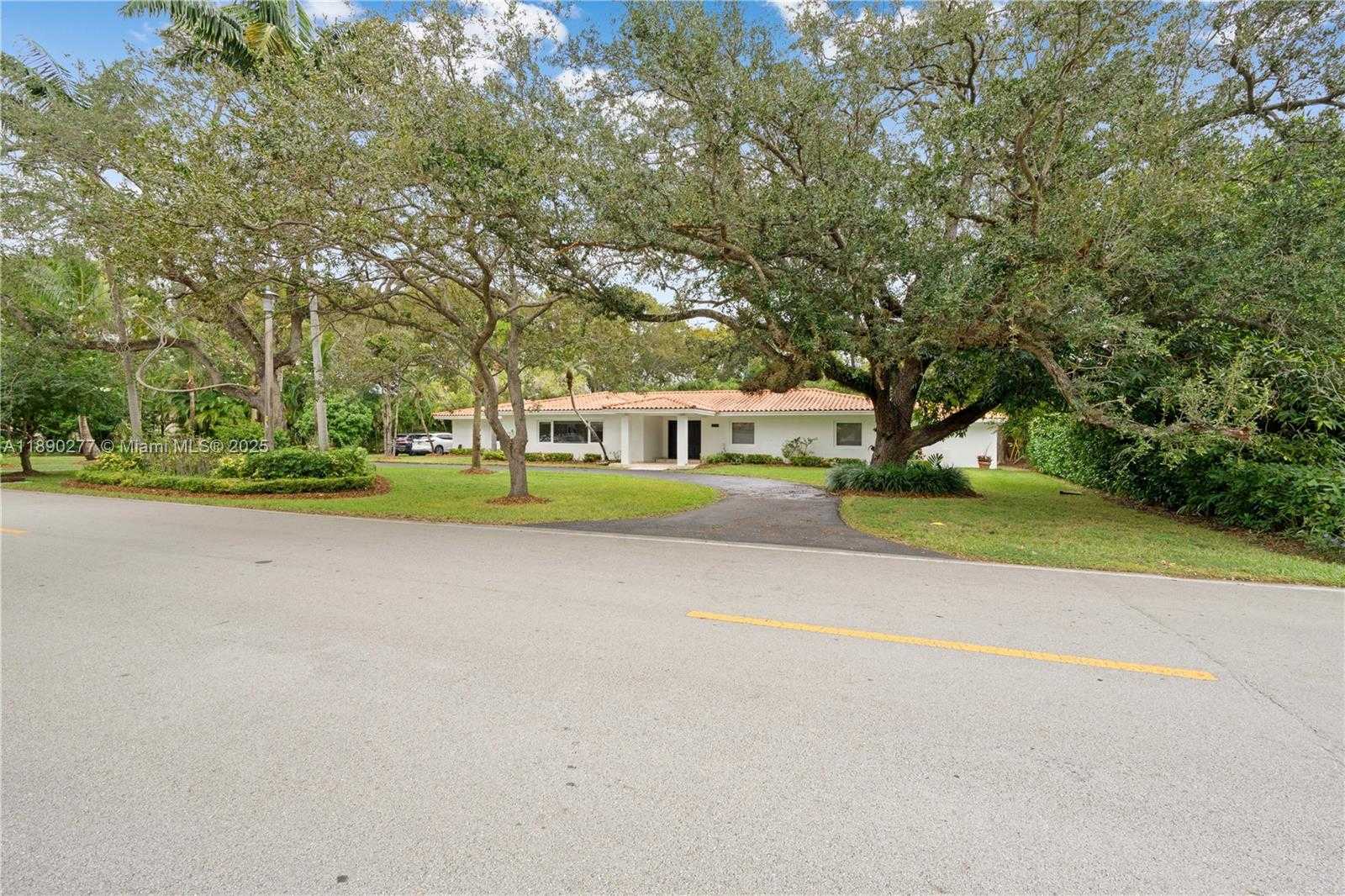 Small Image of 1211 HARDEE RD, Coral Gables Number 10