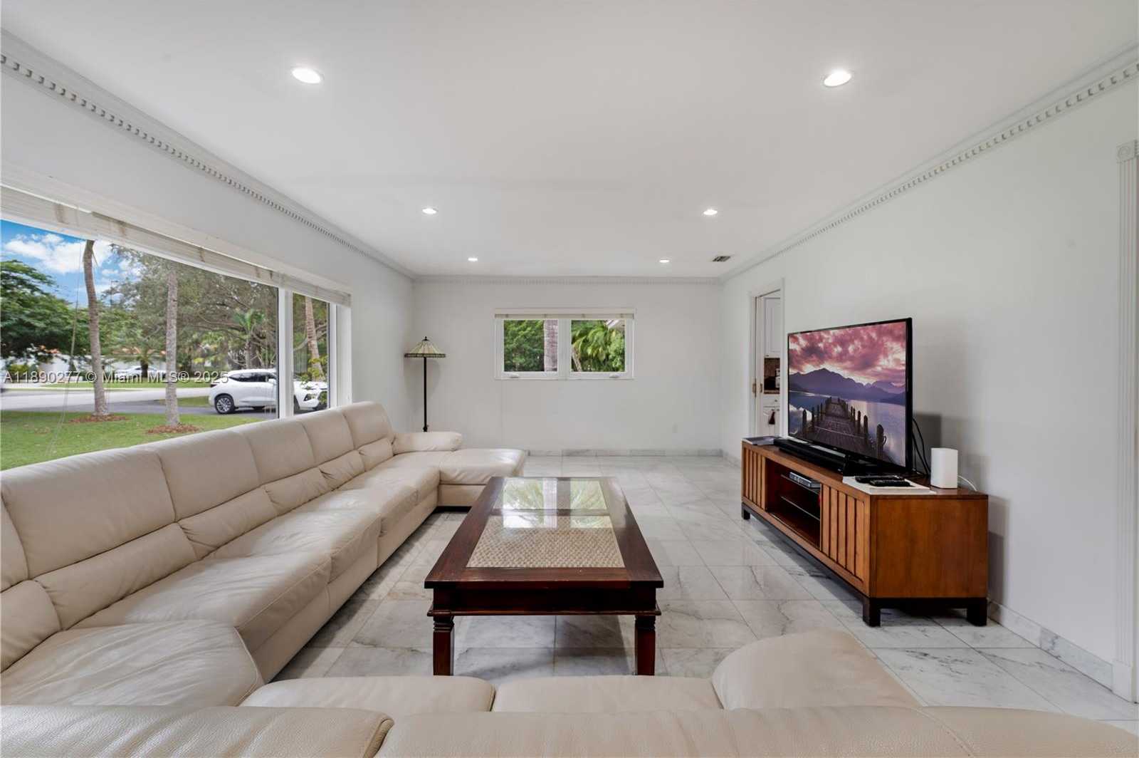 Small Image of 1211 HARDEE RD, Coral Gables Number 14