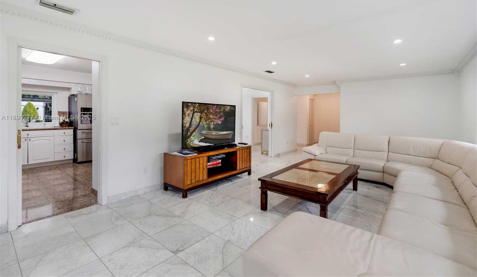 Small Image of 1211 HARDEE RD, Coral Gables Number 16