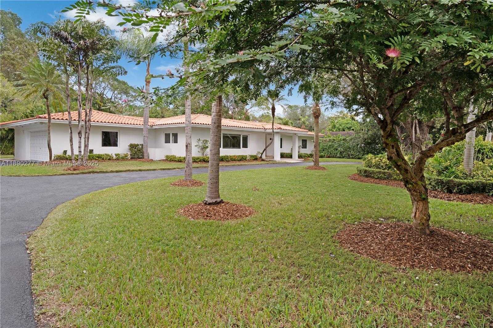 Small Image of 1211 HARDEE RD, Coral Gables Number 2