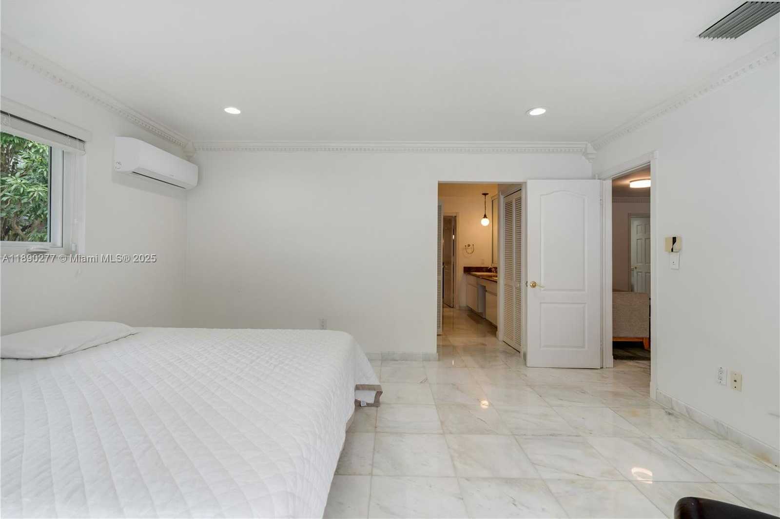 Small Image of 1211 HARDEE RD, Coral Gables Number 27