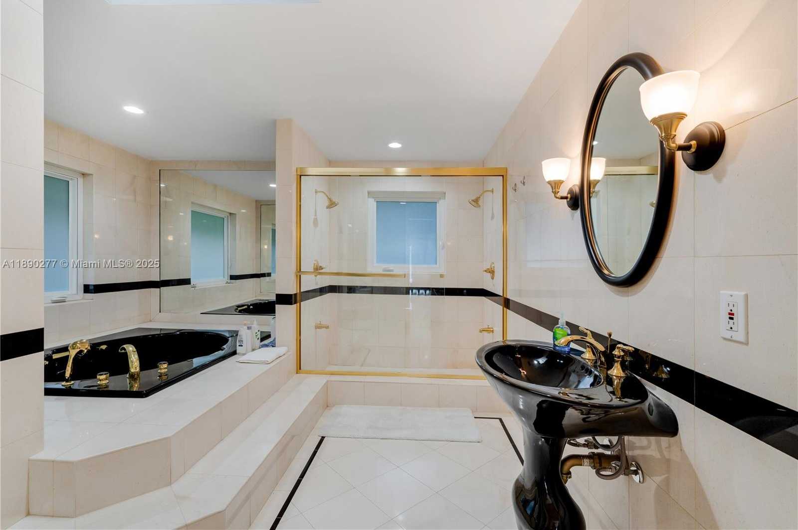 Small Image of 1211 HARDEE RD, Coral Gables Number 31