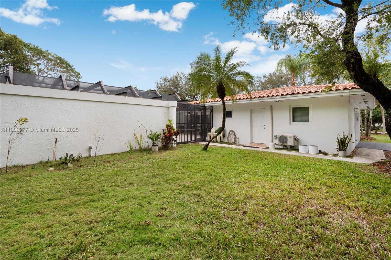 Small Image of 1211 HARDEE RD, Coral Gables Number 5