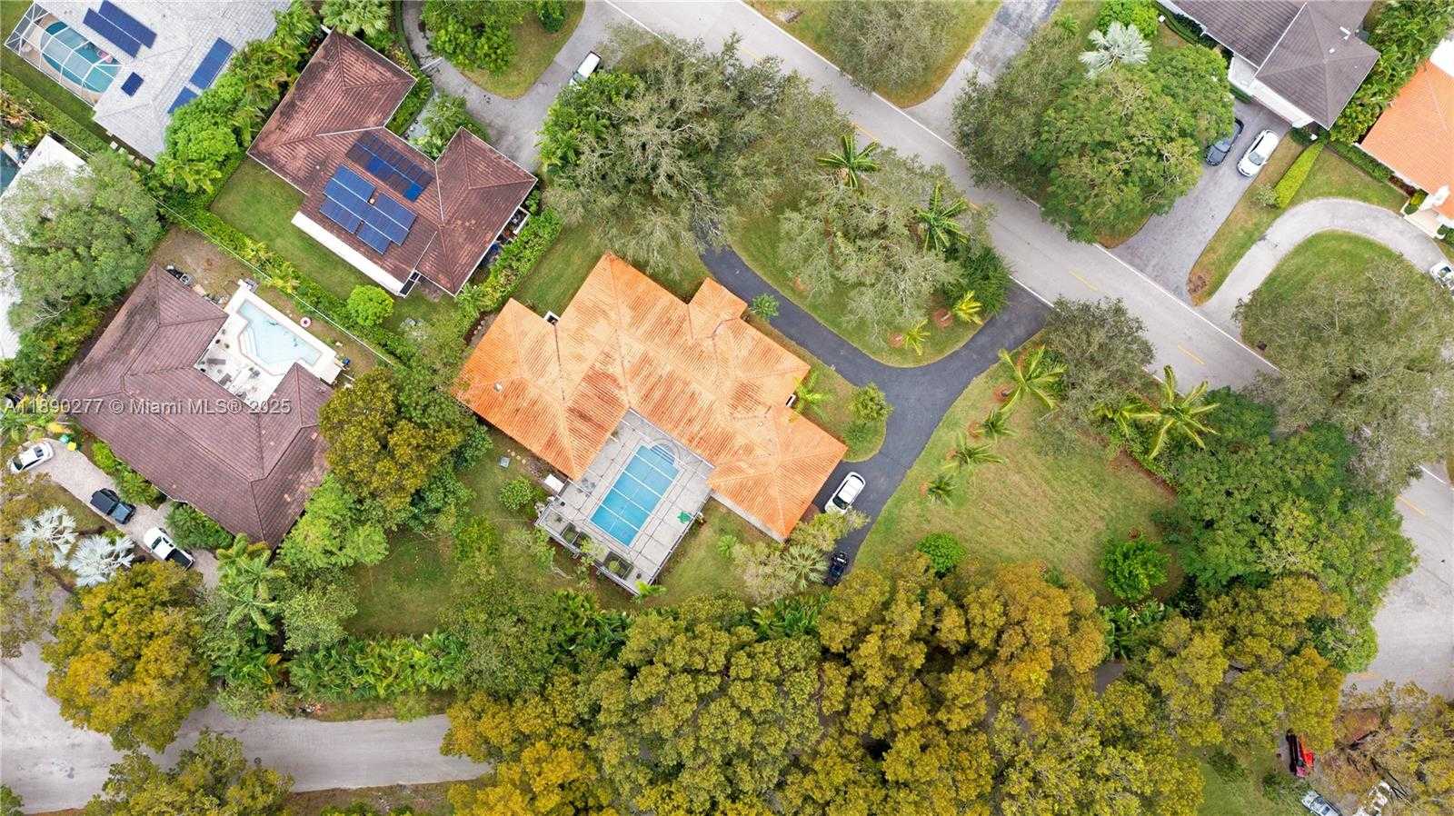 Small Image of 1211 HARDEE RD, Coral Gables Number 64