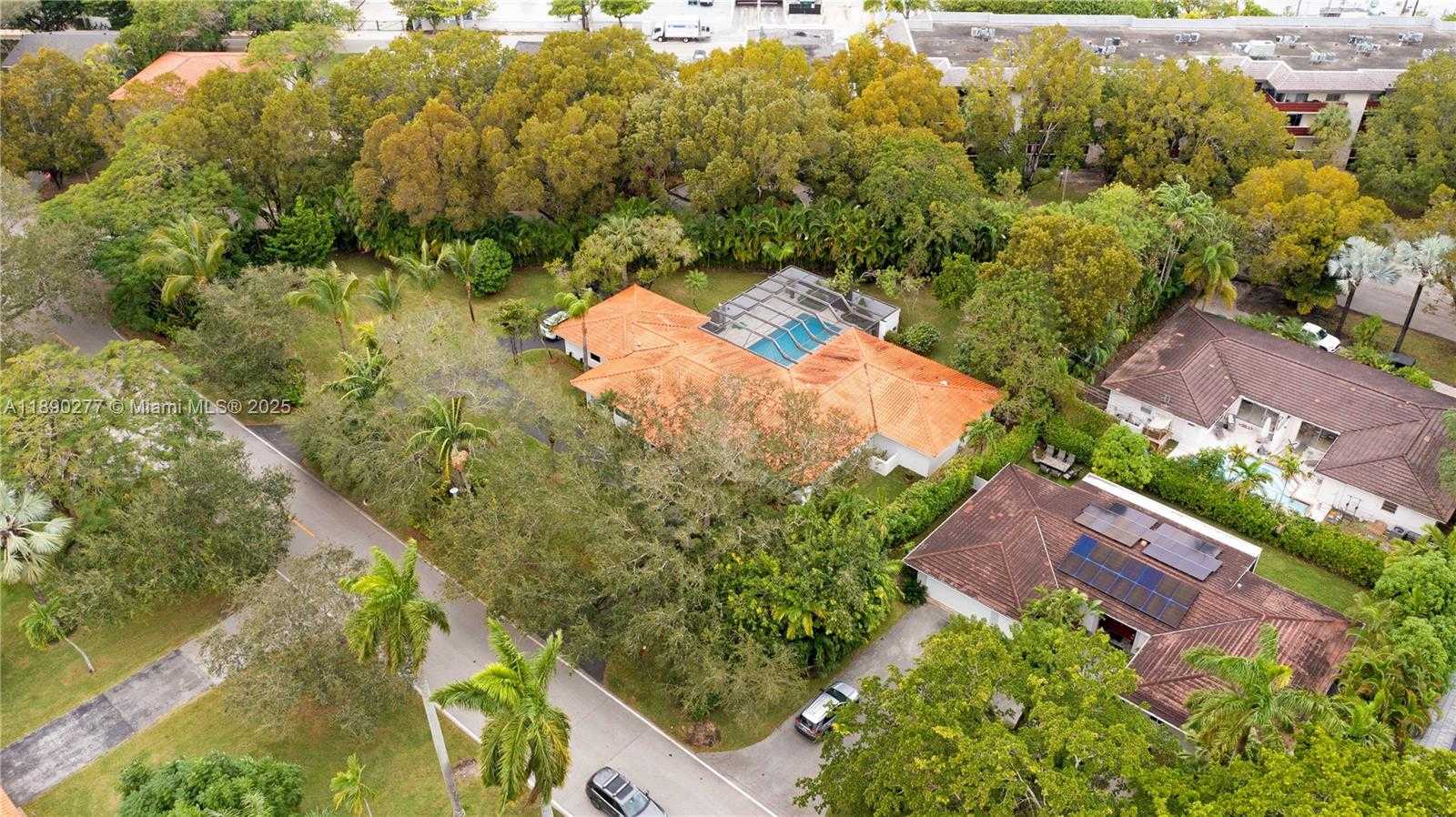 Small Image of 1211 HARDEE RD, Coral Gables Number 66