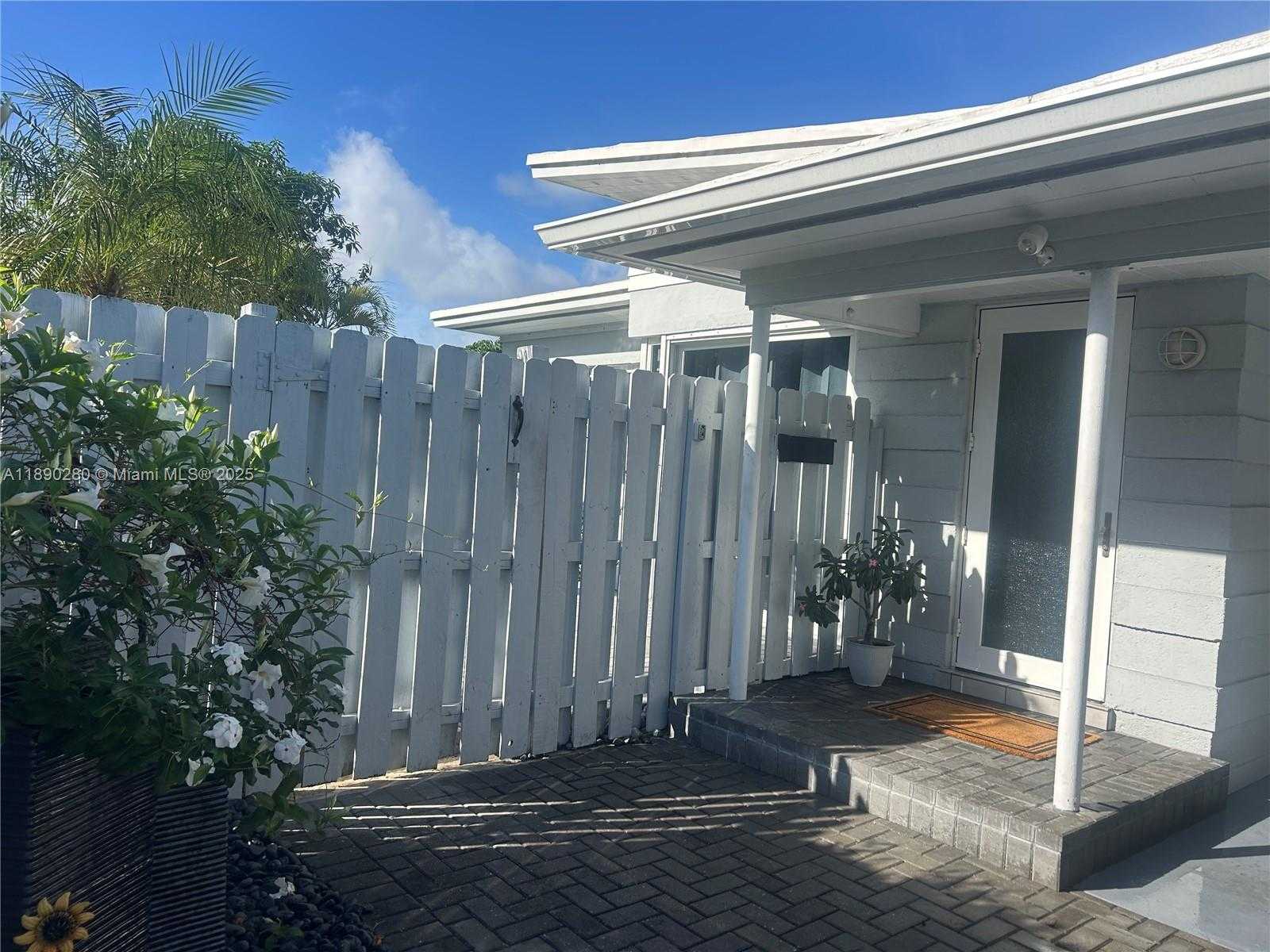 Small Image of 1441 NORTH EAST 17TH WAY, Fort Lauderdale Number 4