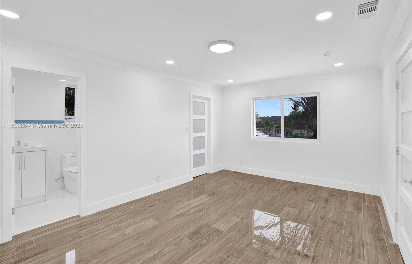 Small Image of 2181 SOUTH WEST 117TH TER, Davie Number 37