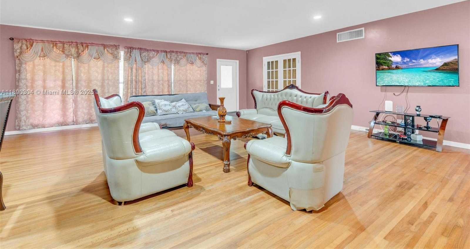 Small Image of 235 NORTH EAST 123RD ST, North Miami Number 11