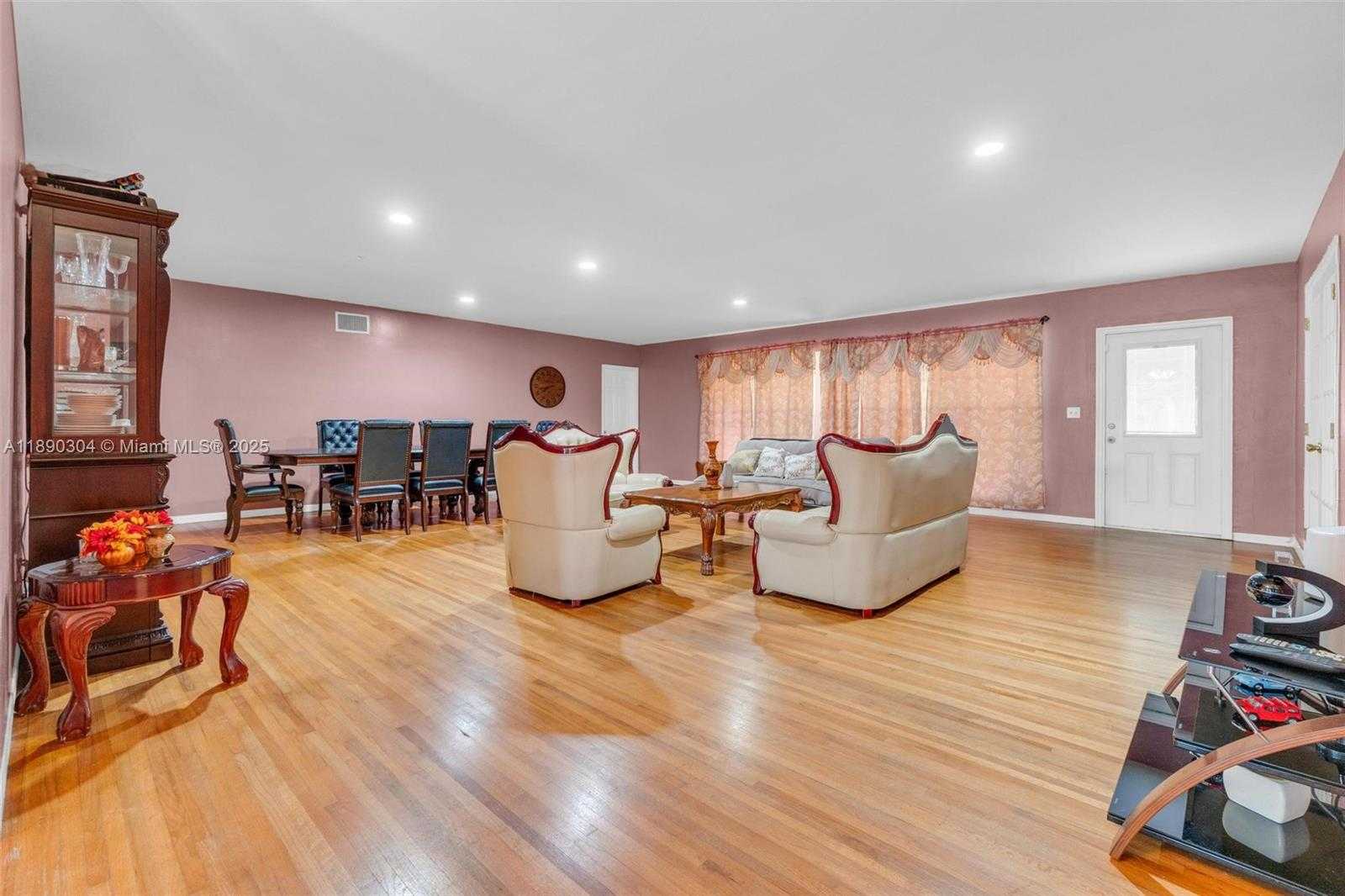 Small Image of 235 NORTH EAST 123RD ST, North Miami Number 12