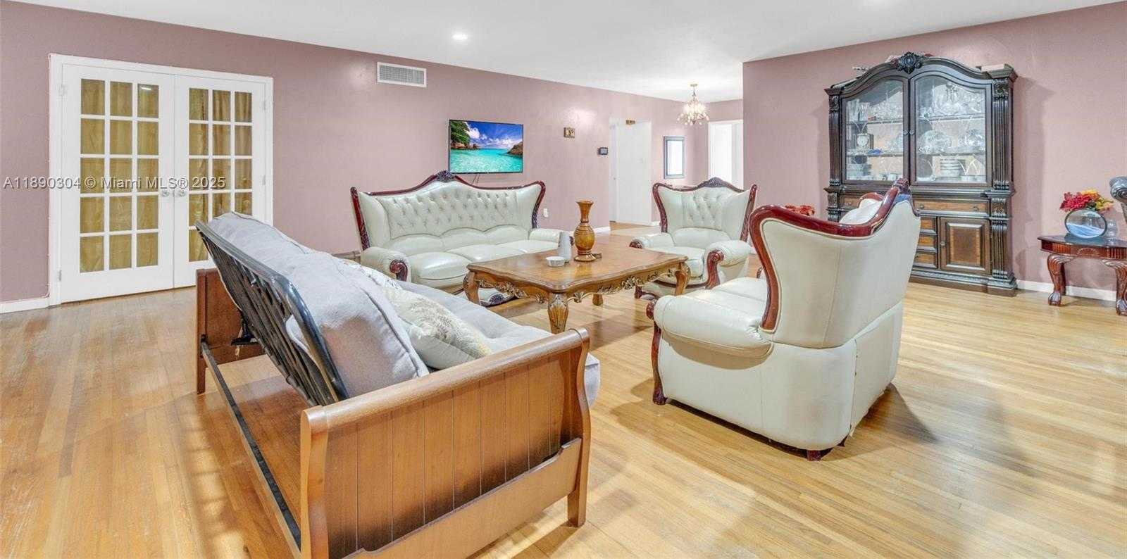 Small Image of 235 NORTH EAST 123RD ST, North Miami Number 13