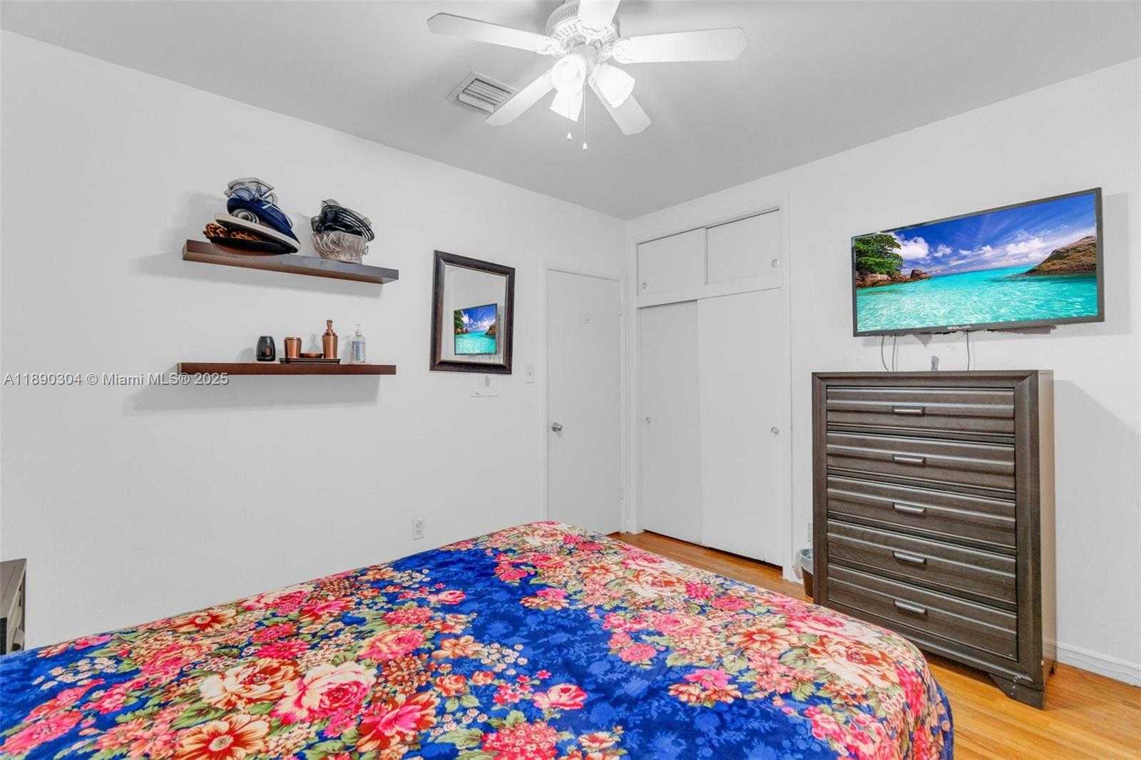 Small Image of 235 NORTH EAST 123RD ST, North Miami Number 16