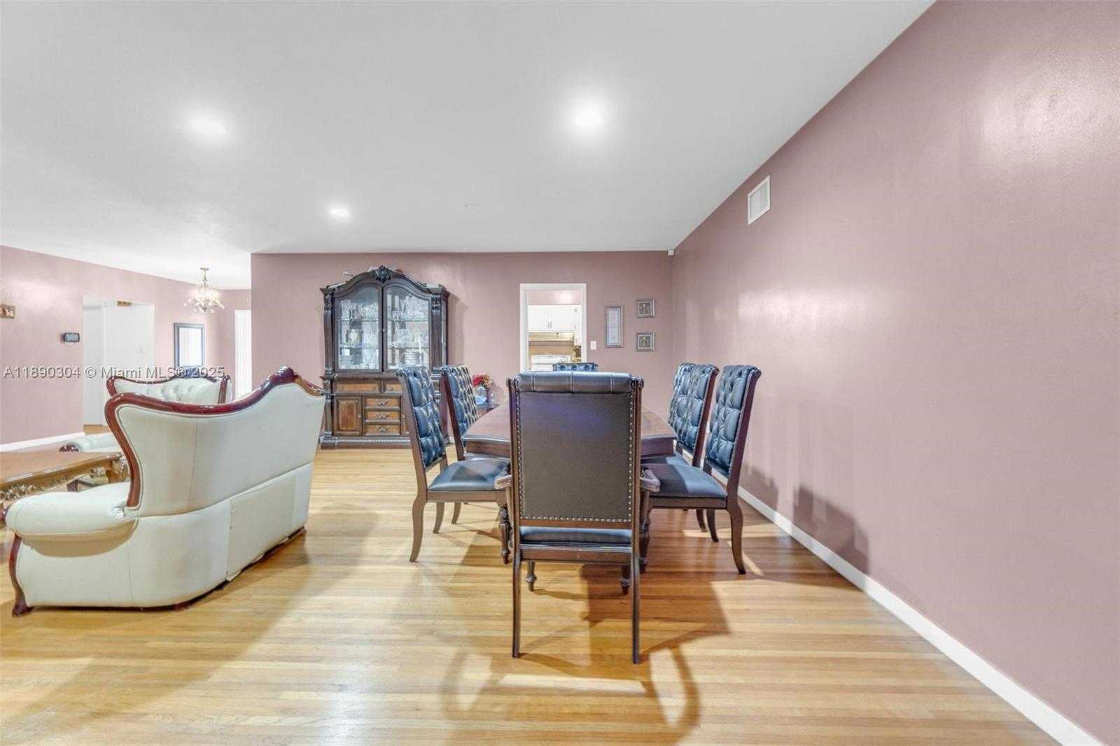 Small Image of 235 NORTH EAST 123RD ST, North Miami Number 20